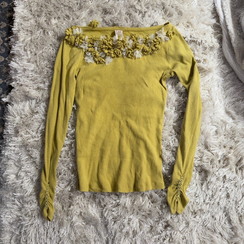 Free People Y2K Chartreuse Ribbed Off Shoulder 3D Floral Rosette Corsage Top M